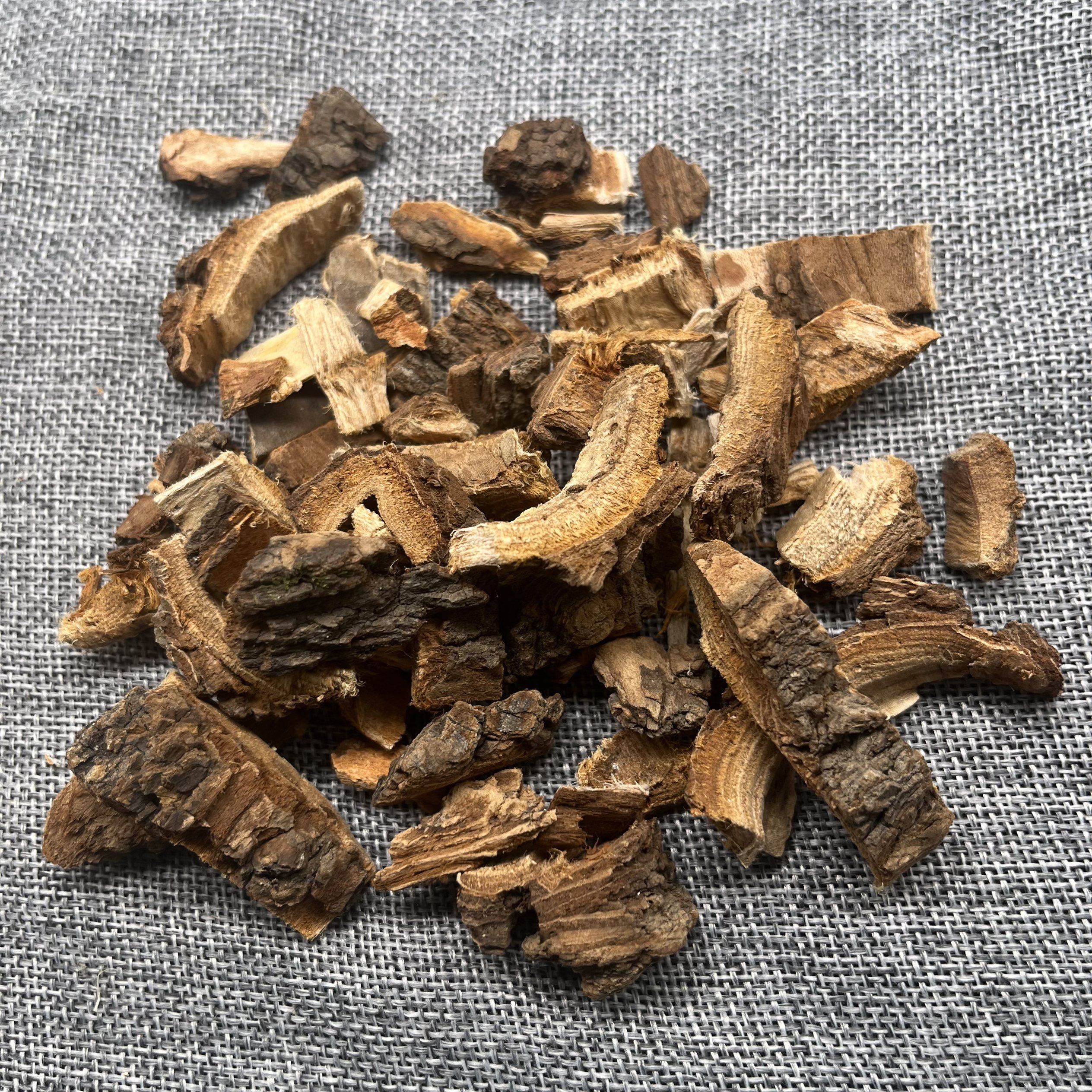 Dried Sliced Eucommia Ulmoides Slippery Elm Outer Bark